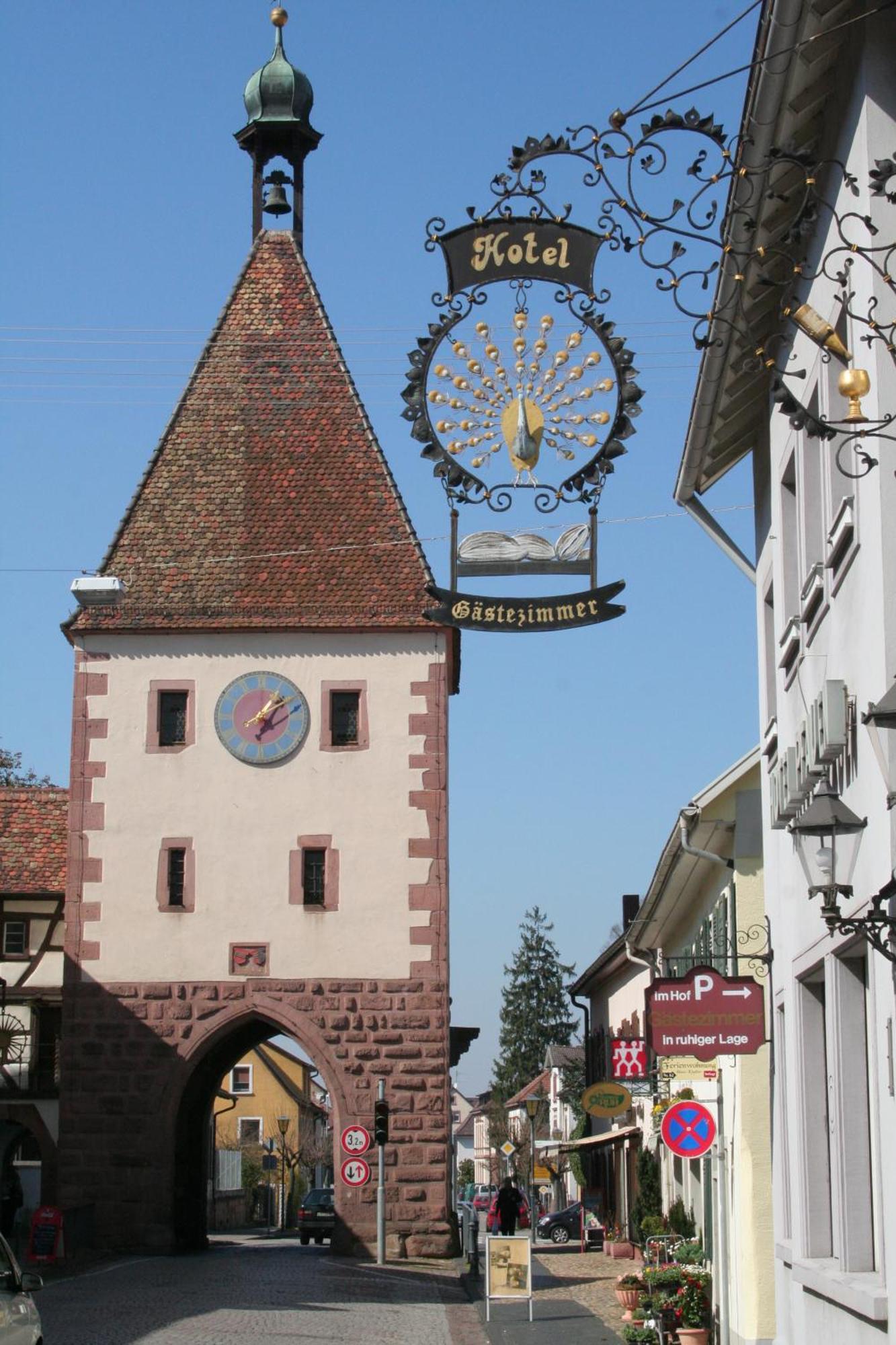 TIPTOP Hotel Garni Pfauen Endingen am Kaiserstuhl Exterior foto